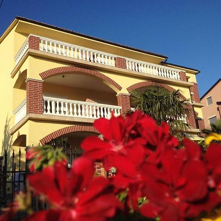 Bed & Breakfast Ruzica Новий Винодольський Екстер'єр фото